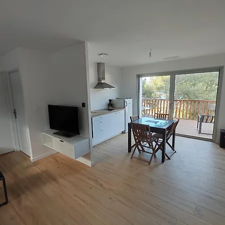 Vue Panoramique ,au Mont St Clair Apartamento